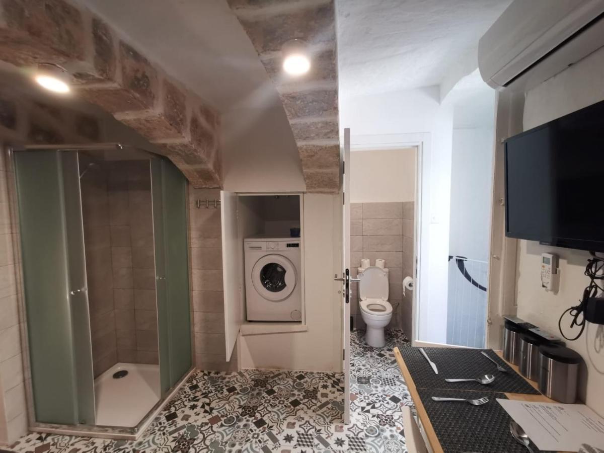 Studio Apartment In Valletta Exterior photo